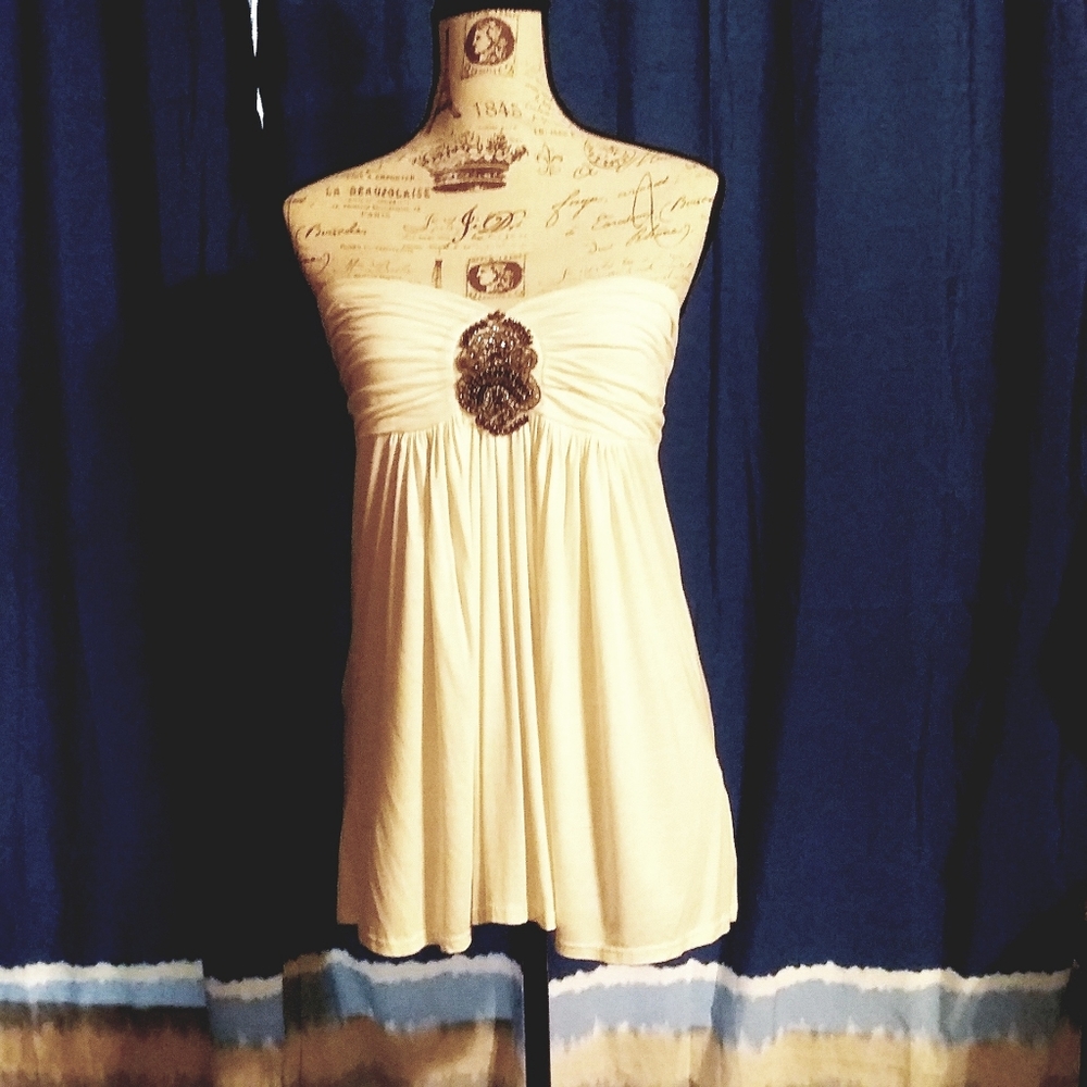 Ladies top, "Kull" brand name, off white, size L